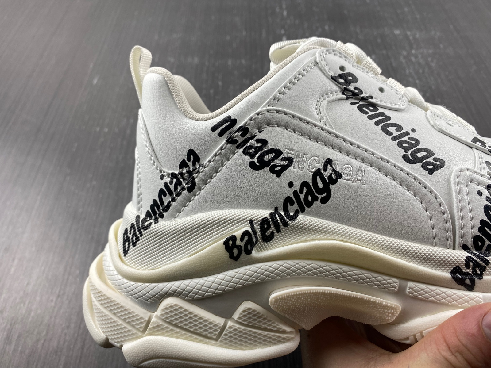 Ba*len*cia*ga triple s 524039 w2fa8 9010