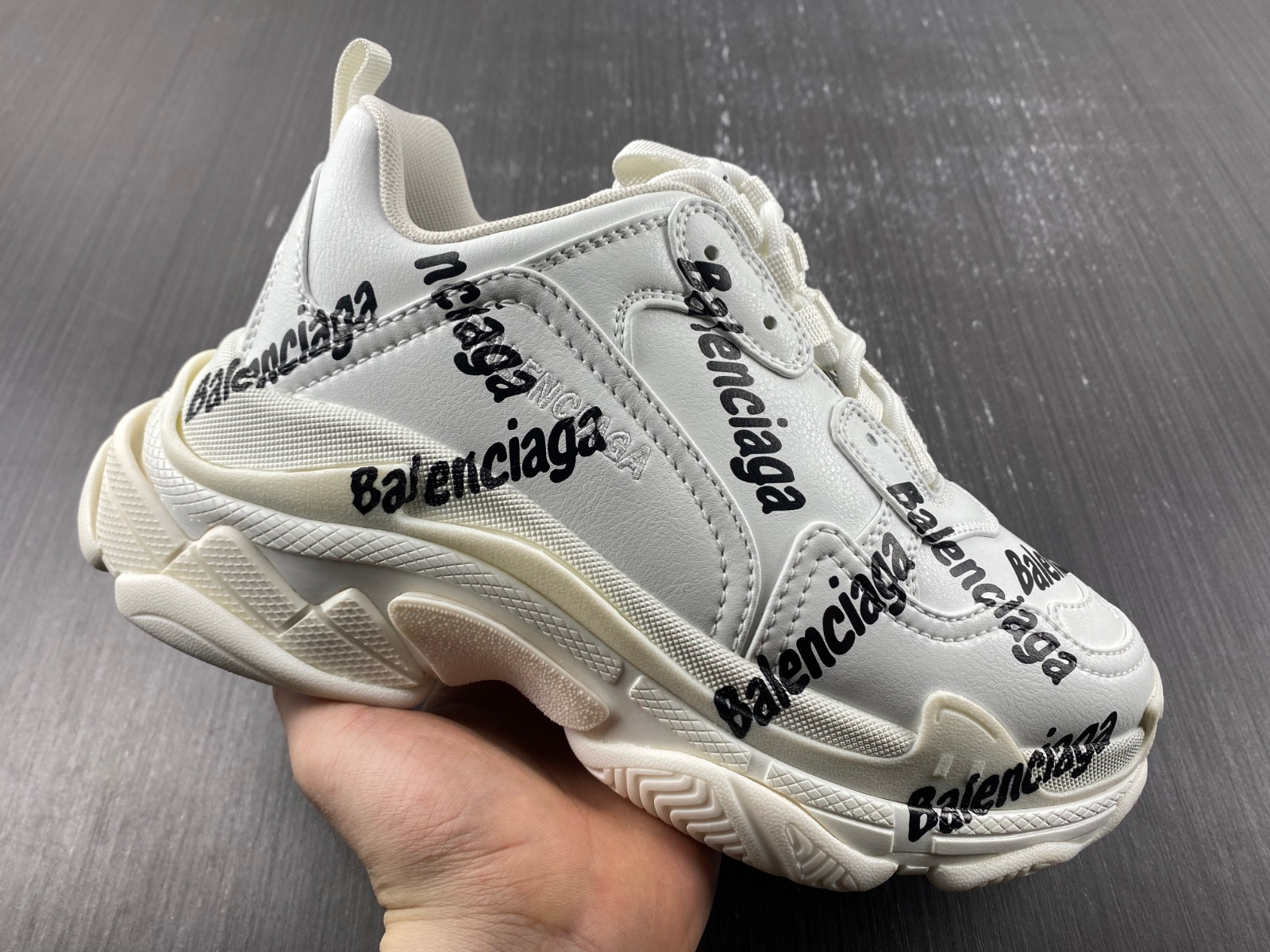 Ba*len*cia*ga triple s 524039 w2fa8 9010