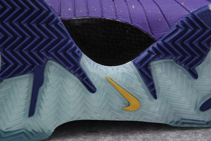 Zoom Kobe 4 