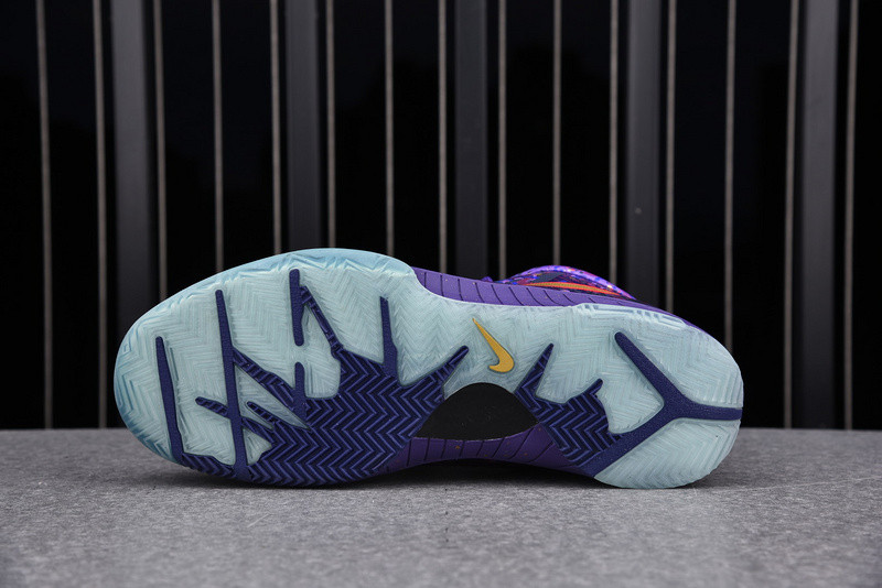 Zoom Kobe 4 
