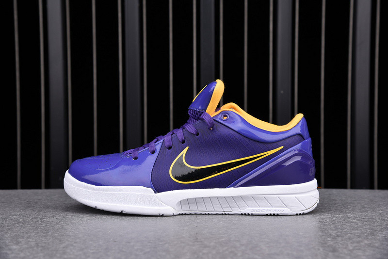 Undefeated x Kobe 4 Protro ''Court Purple'' CQ3869-500