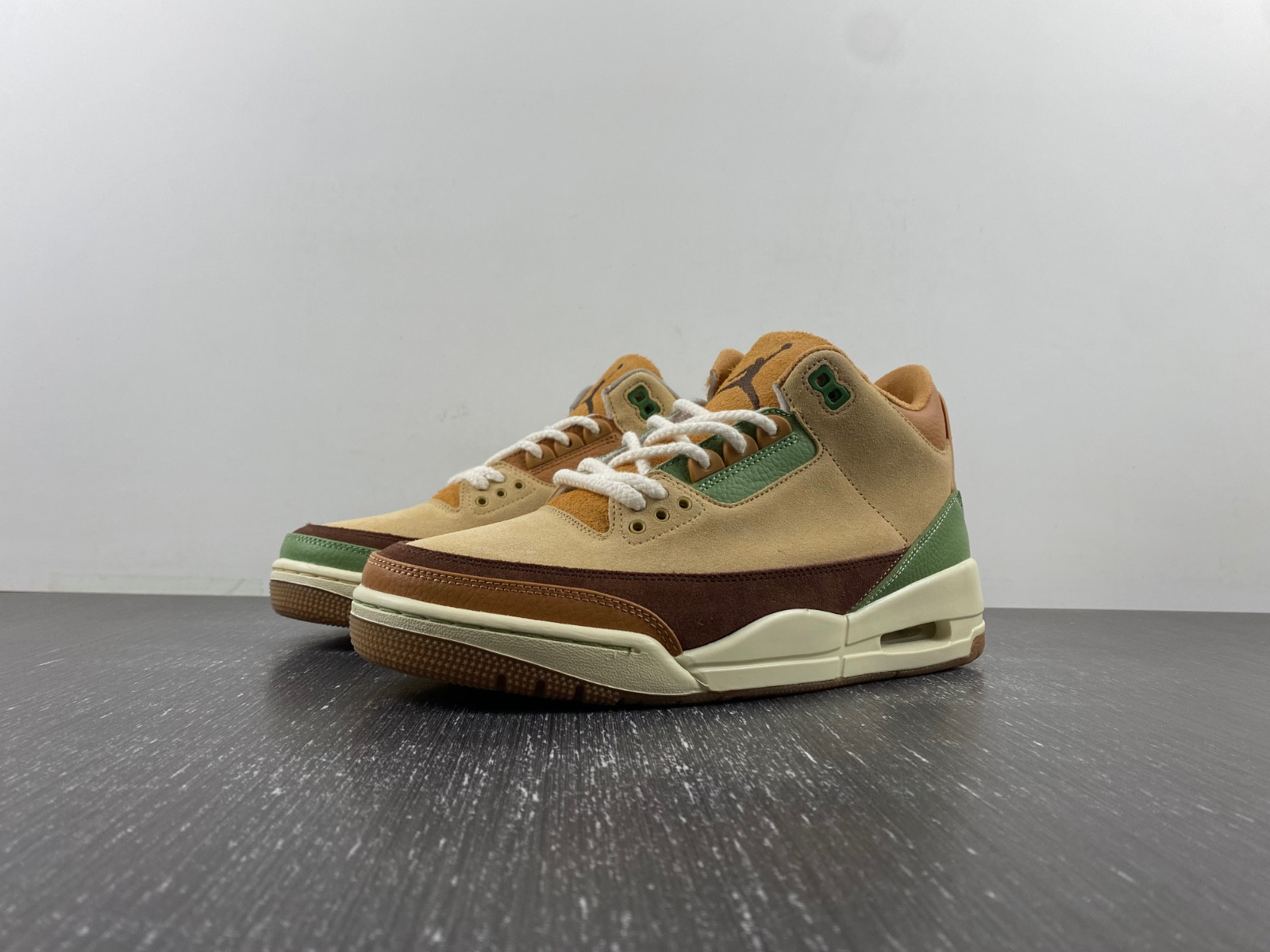 Jordan 3 CT8532-102