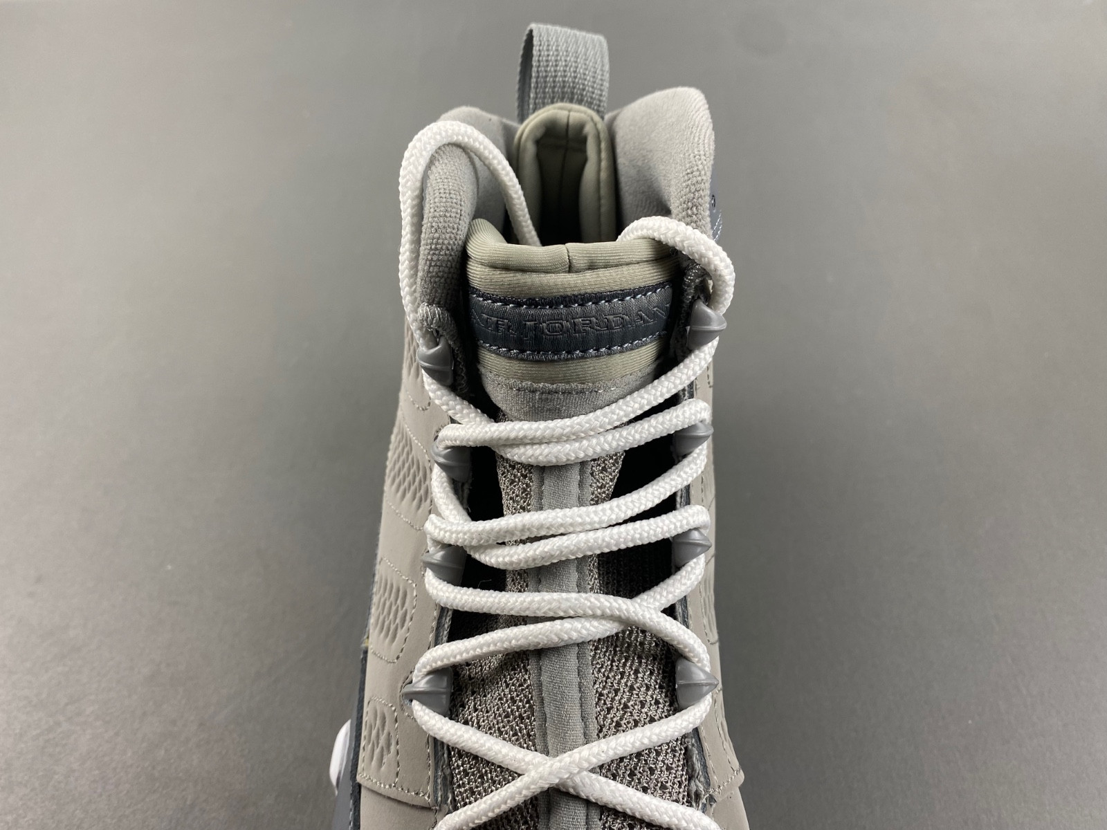 Air Jordan 9 